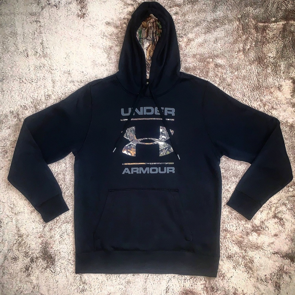 🆕 Under Armour Black & Camo Hoodie🍃🍂